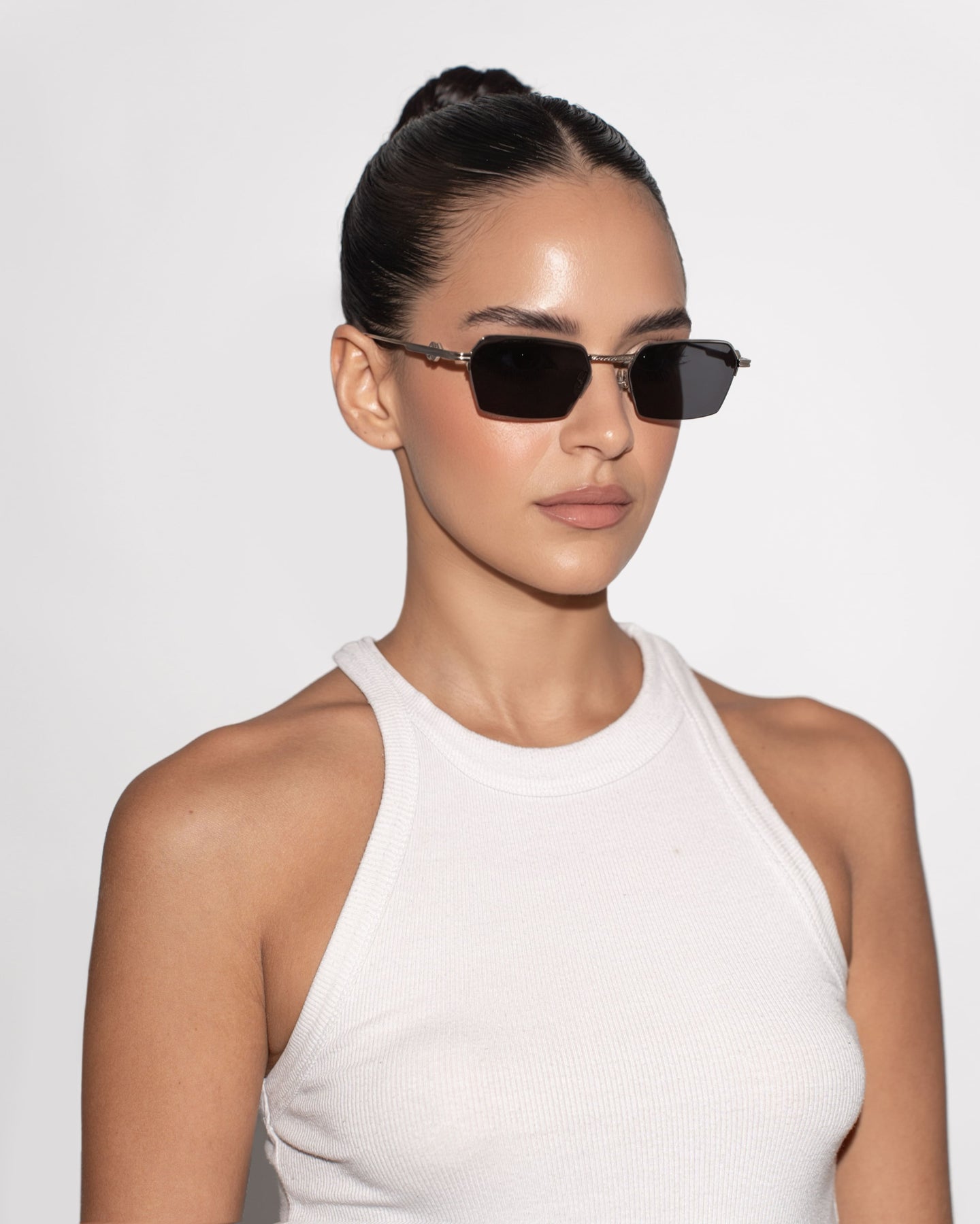 Shop Alex Sunglasses in Silver Colour – Available Online in USA, UK, Canada & United Arab Emirates